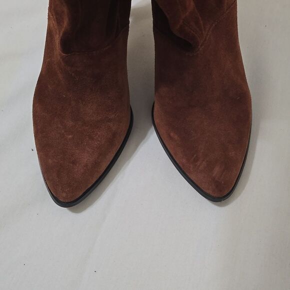 BCBG GENERATION VINTAGE PULL ON SUEDE BOOTS SIZE  9.5 - Picture 3 of 12